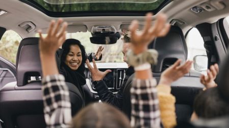 Acquistare un’auto: dalla visita in concessionaria alla scelta del modello